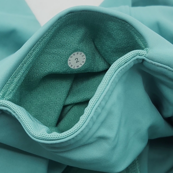 Lululemon On Pace Short *10" In  Washed Marsh Size 2 - Picture 13 of 14